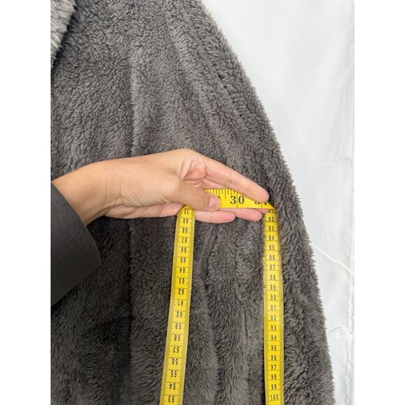 Hem & Thread Gray Sherpa Hooded Jacket One Size Super Soft Cozy Teddy Loungewear - Picture 10 of 11
